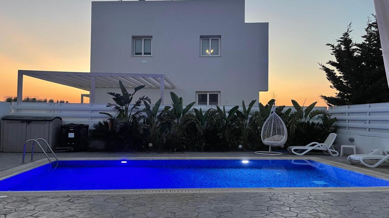 Villa Kolibri- Mythical Sands Paralimni Exterior photo